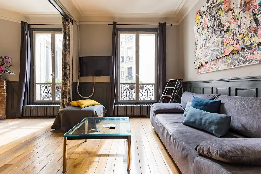 Spacious And Bright 2 Bedroom Apartment, Typically Parisian, Montmartre-Opera, Central Париж 0*,