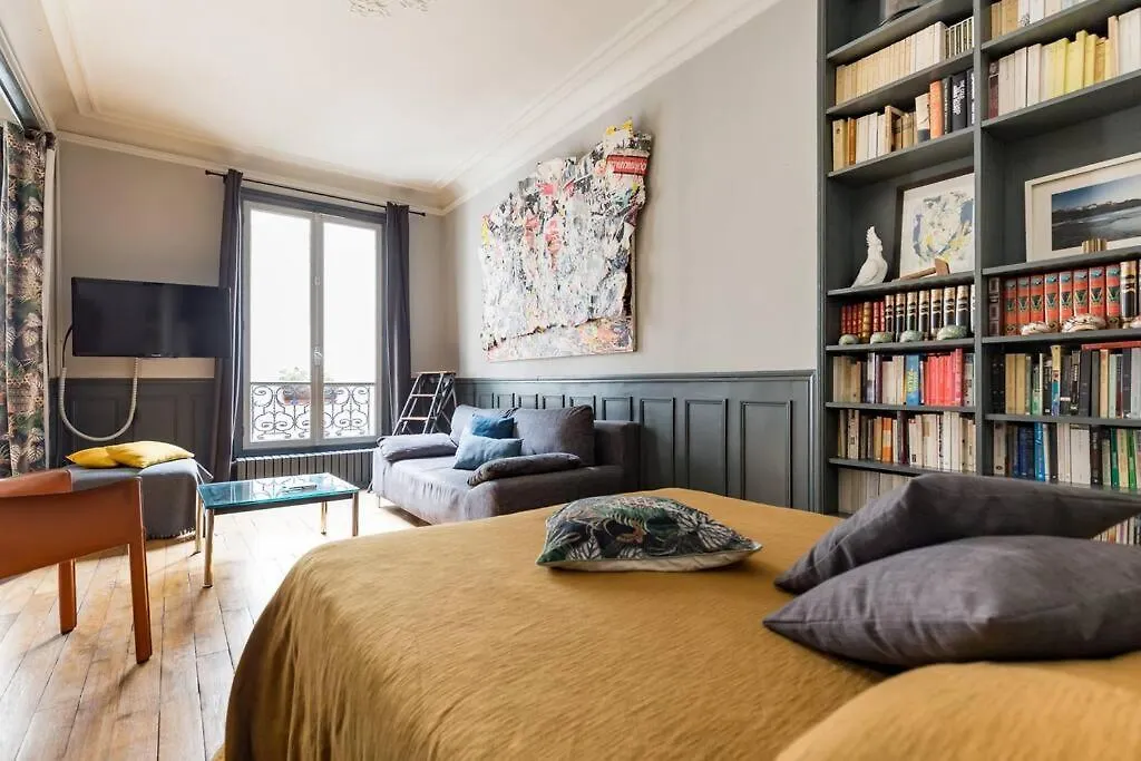 Appartamento Spacious And Bright 2 Bedroom Apartment, Typically Parisian, Montmartre-Opera, Central Parigi Francia
